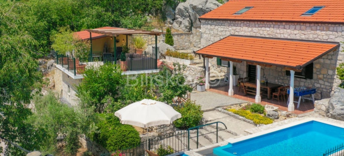 Casa In vendita - SPLITSKO-DALMATINSKA VRGORAC