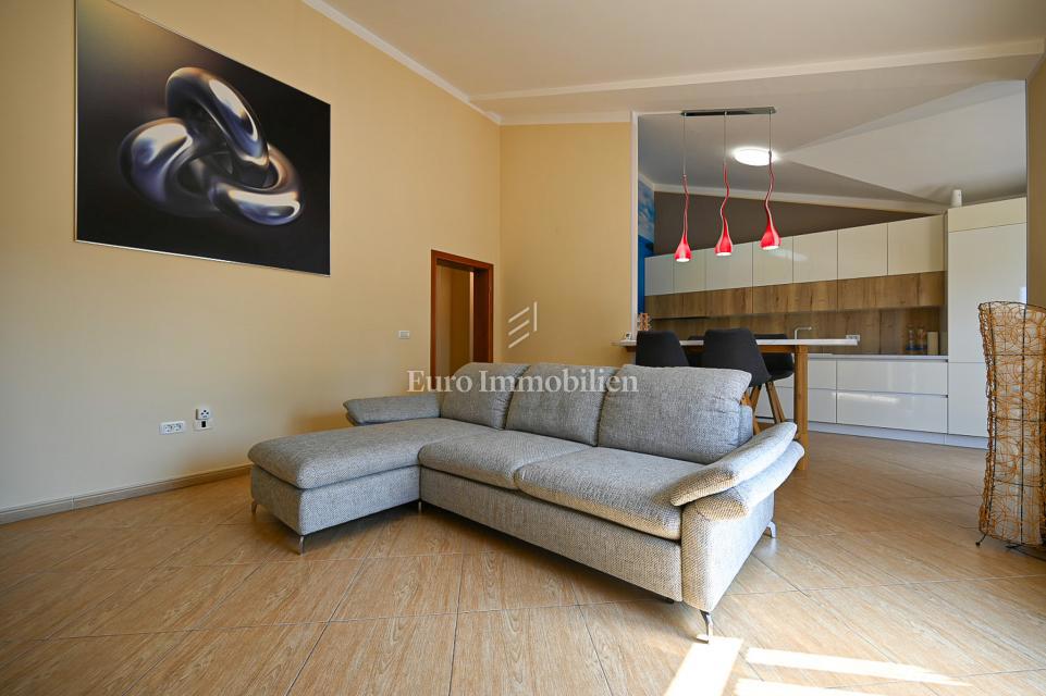 Apartma Na predaj - ISTARSKA NOVIGRAD