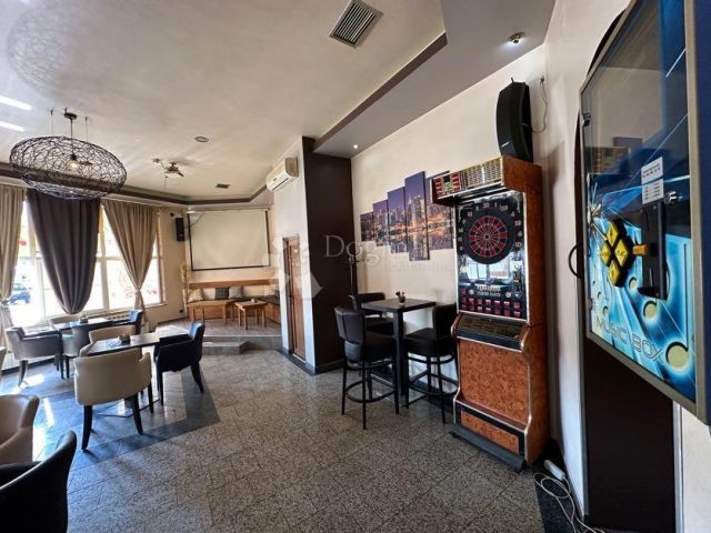 Locaux commerciaux À vendre - Ličko-senjska Gospić - foto 5/12