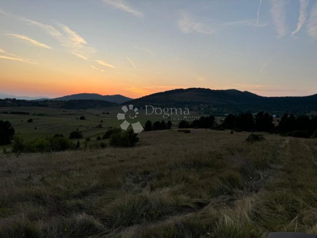 Grundstück zu verkaufen 7624 m² – Popovača Pazariška