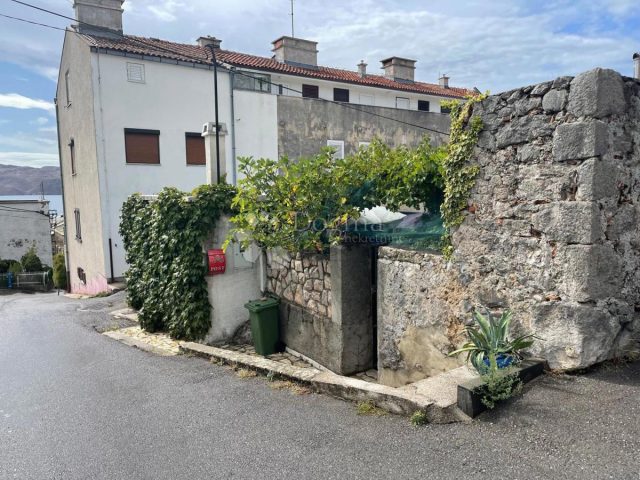 House for sale 80 m² – Karlobag