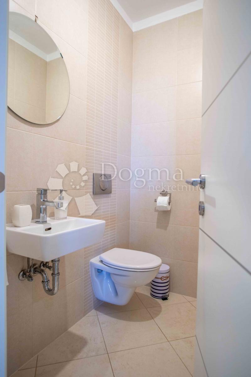 Apartment Zu vermieten - PRIMORSKO-GORANSKA Kostrena