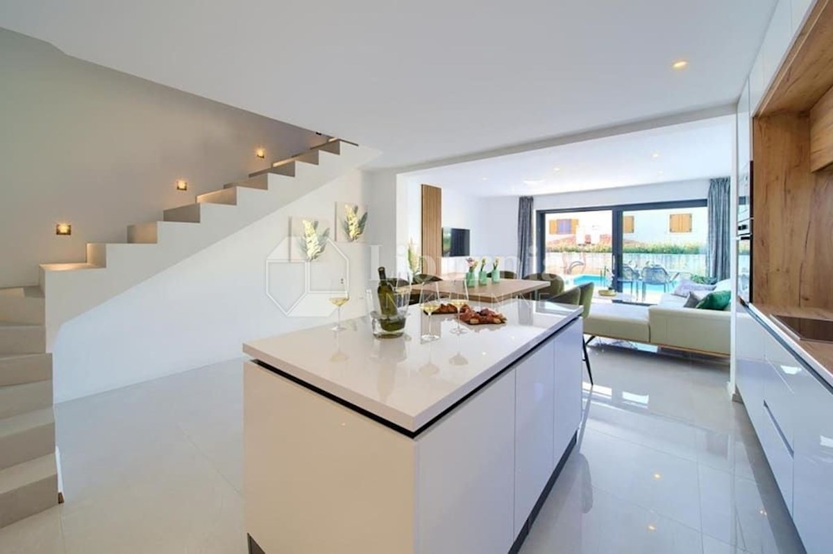 Flat For sale - Primorsko-goranska Krk - foto 5/14