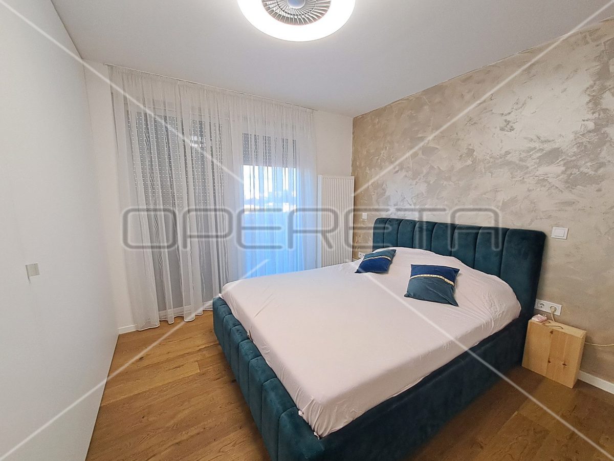 Apartma Na predaj - ZAGREBAČKA VELIKA GORICA