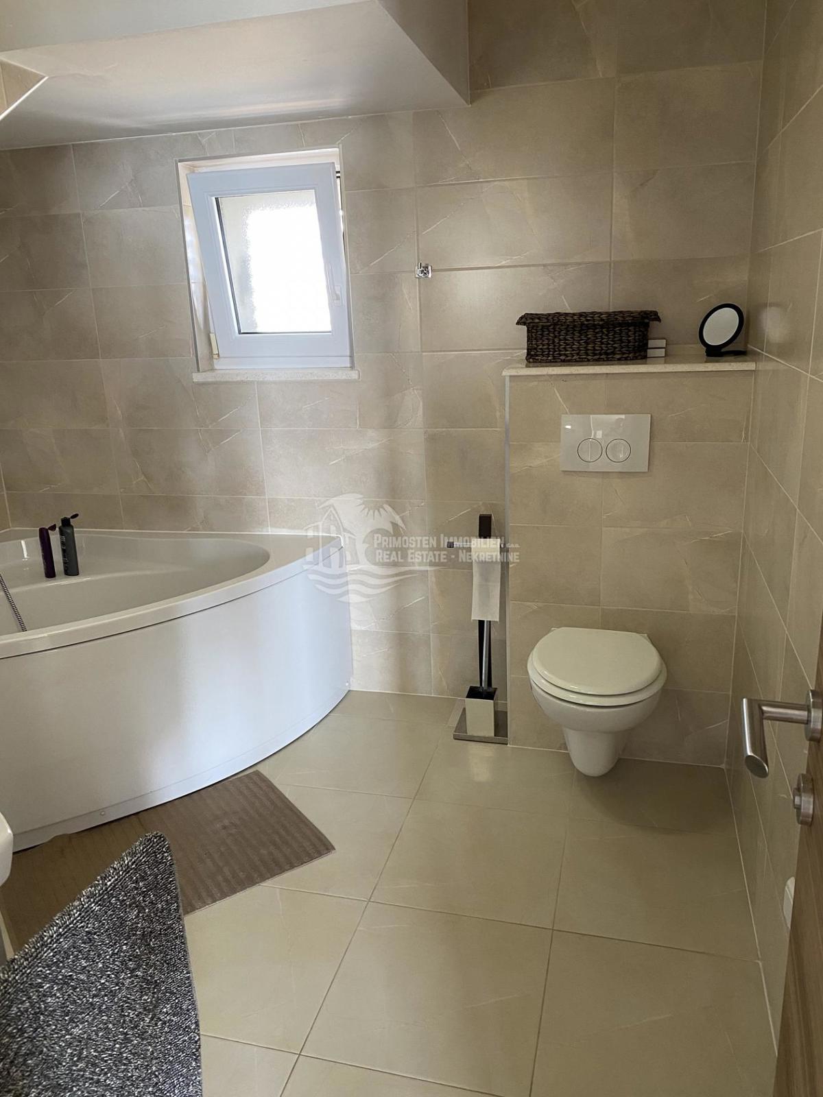 Apartmán Na prodej - ŠIBENSKO-KNINSKA PRIMOŠTEN