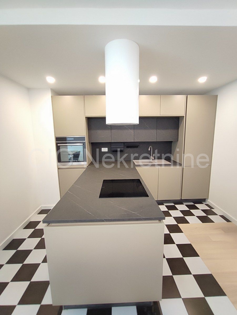 Apartment Zu verkaufen - SPLITSKO-DALMATINSKA SPLIT