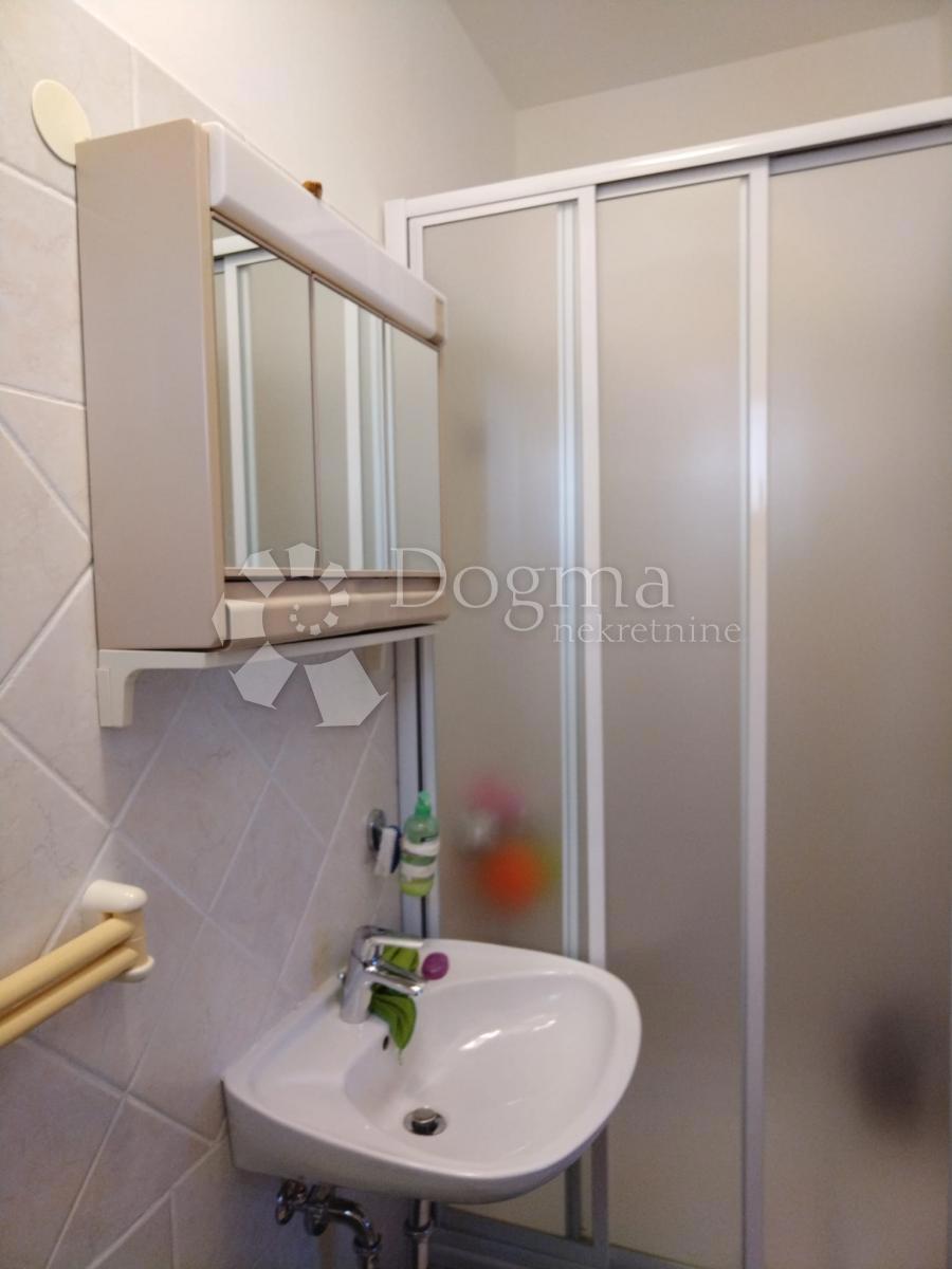 Flat For sale - PRIMORSKO-GORANSKA CRIKVENICA