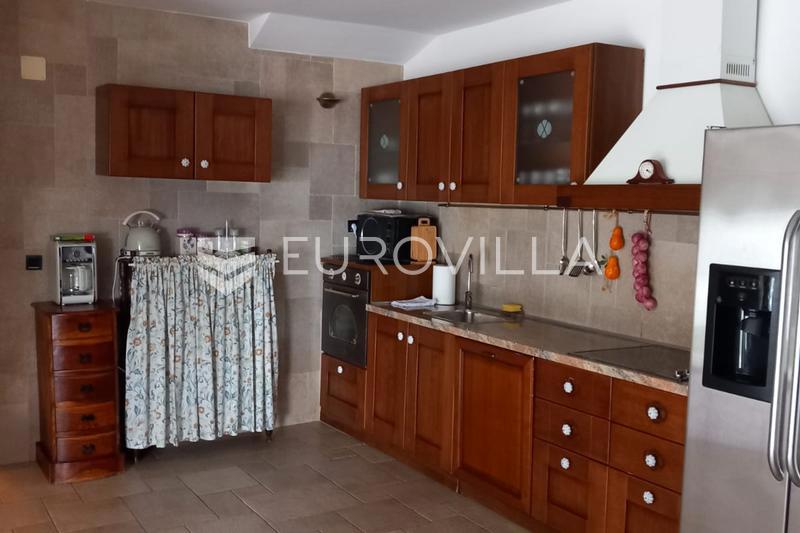 House For rent - SPLITSKO-DALMATINSKA OMIŠ