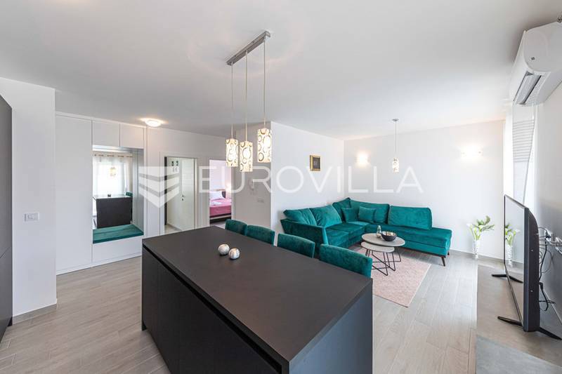 Appartement À louer - SPLITSKO-DALMATINSKA TROGIR