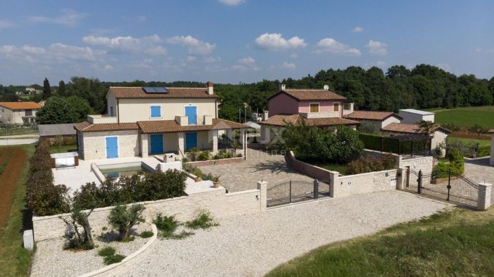 Kuća na prodaju 262 m² – Rebići