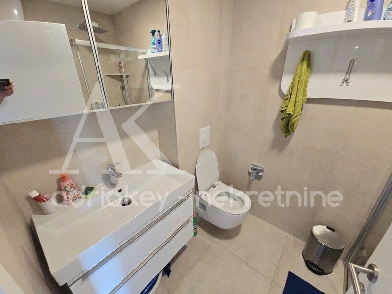 Apartment Zu verkaufen - SPLITSKO-DALMATINSKA BAŠKA VODA