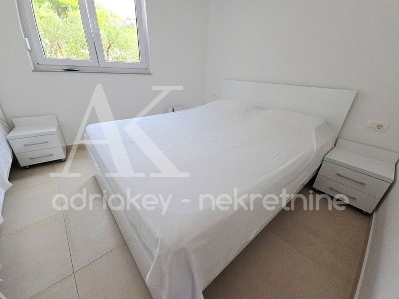 Apartment Zu verkaufen - SPLITSKO-DALMATINSKA BAŠKA VODA