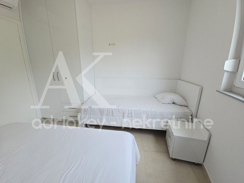 Apartment Zu verkaufen - SPLITSKO-DALMATINSKA BAŠKA VODA