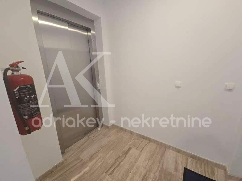 Apartmán Na prodej - SPLITSKO-DALMATINSKA BAŠKA VODA