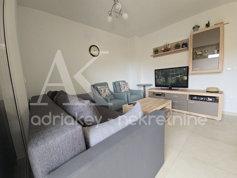 Flat For sale - SPLITSKO-DALMATINSKA BAŠKA VODA