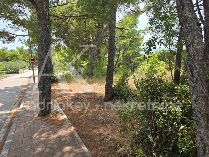 Land For sale - SPLITSKO-DALMATINSKA BAŠKA VODA