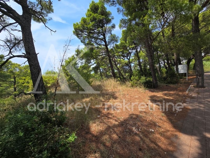 Land For sale - SPLITSKO-DALMATINSKA BAŠKA VODA