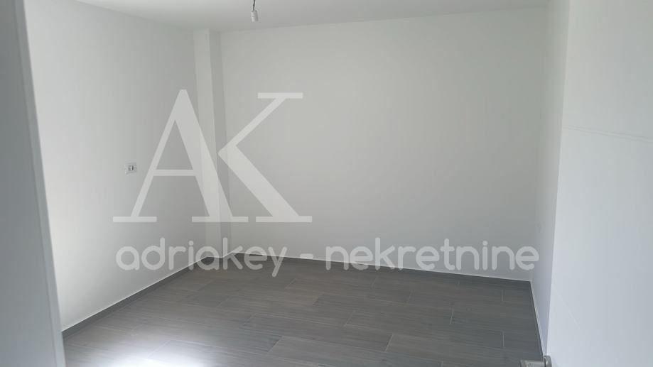 Apartmán Na prodej - SPLITSKO-DALMATINSKA BAŠKA VODA