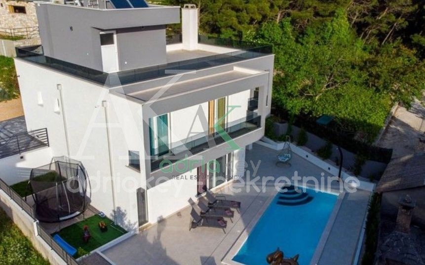 Casa In vendita - SPLITSKO-DALMATINSKA BAŠKA VODA