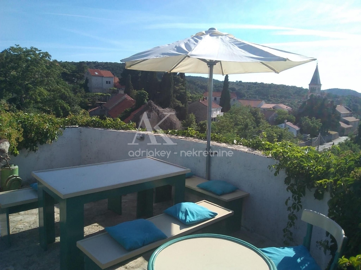 House For sale - SPLITSKO-DALMATINSKA BRAČ