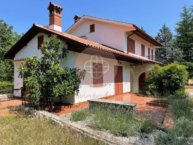 Hiša na predaj 300 m² – Šumber