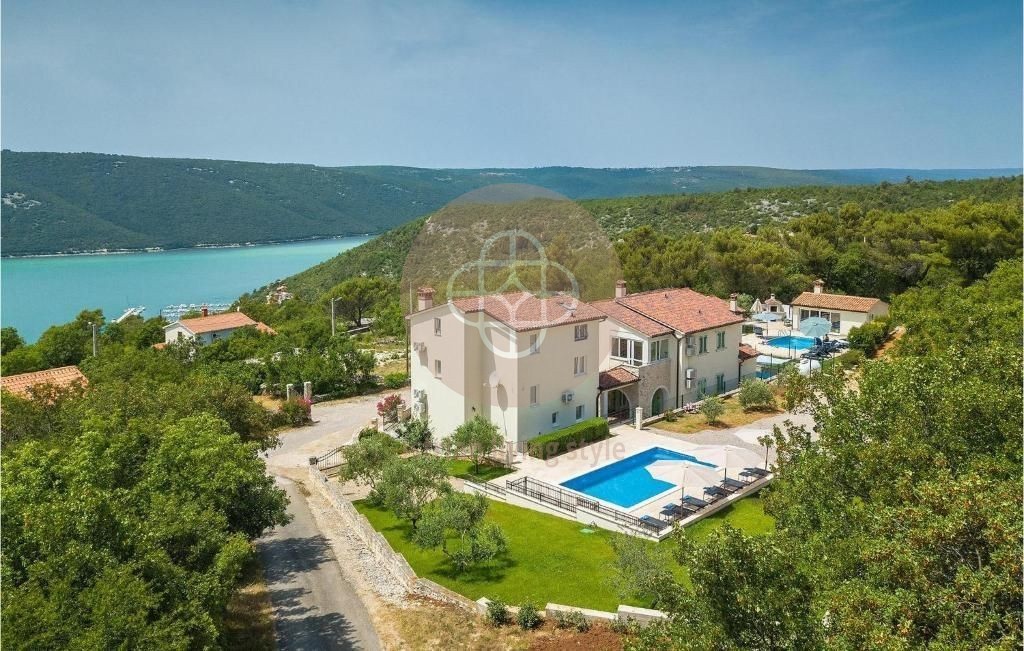 House For sale - ISTARSKA RAŠA