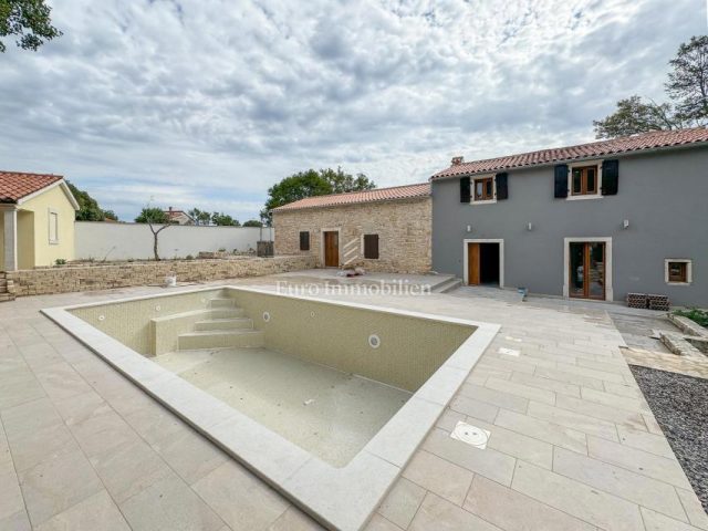 Kuća na prodaju 185 m² – Barban