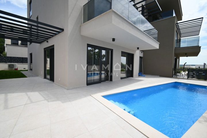 Apartmán na prodej 145 m² – Poreč