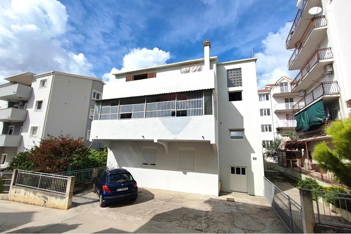 Maison À vendre - SPLITSKO-DALMATINSKA SPLIT