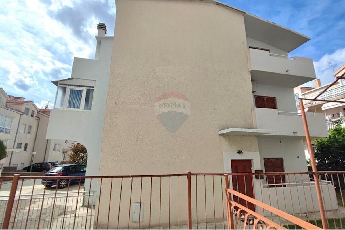 Maison À vendre - SPLITSKO-DALMATINSKA SPLIT