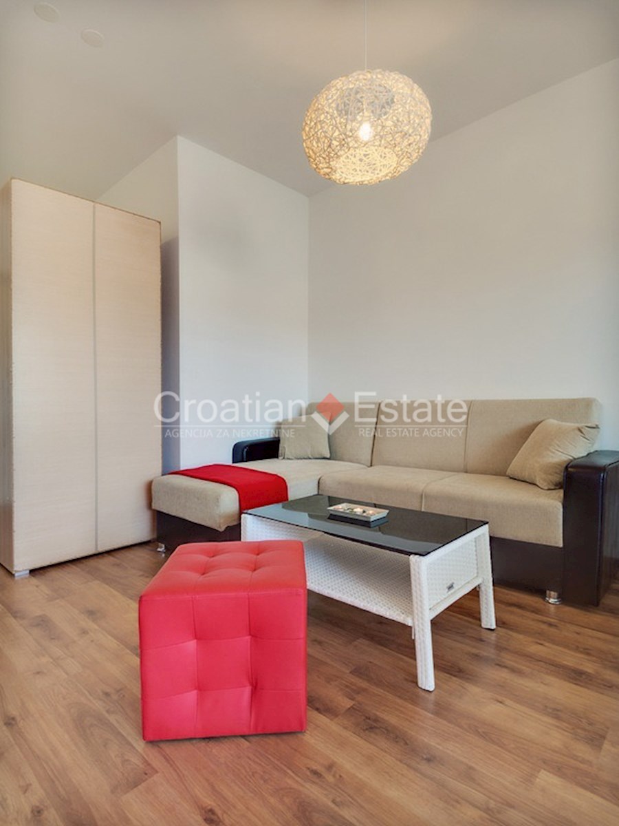 Flat For sale - ŠIBENSKO-KNINSKA ROGOZNICA