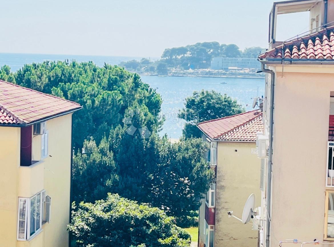 Prvi vrstni ob morju Hrvaška - Apartma Na predaj POREČ