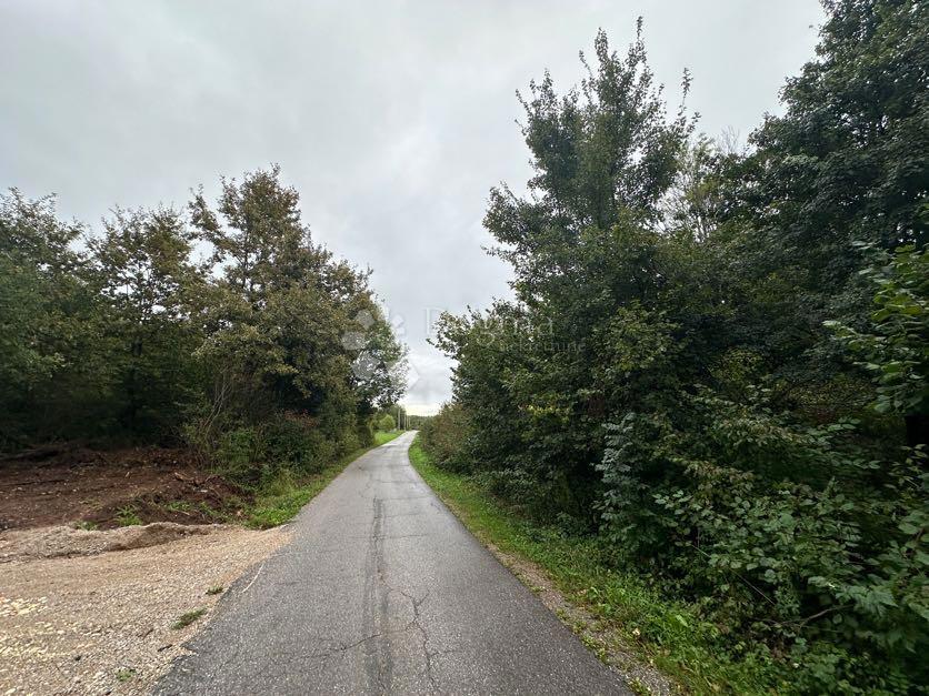 Zemljište Na prodaju - Ličko-senjska Gospić - foto 2/7