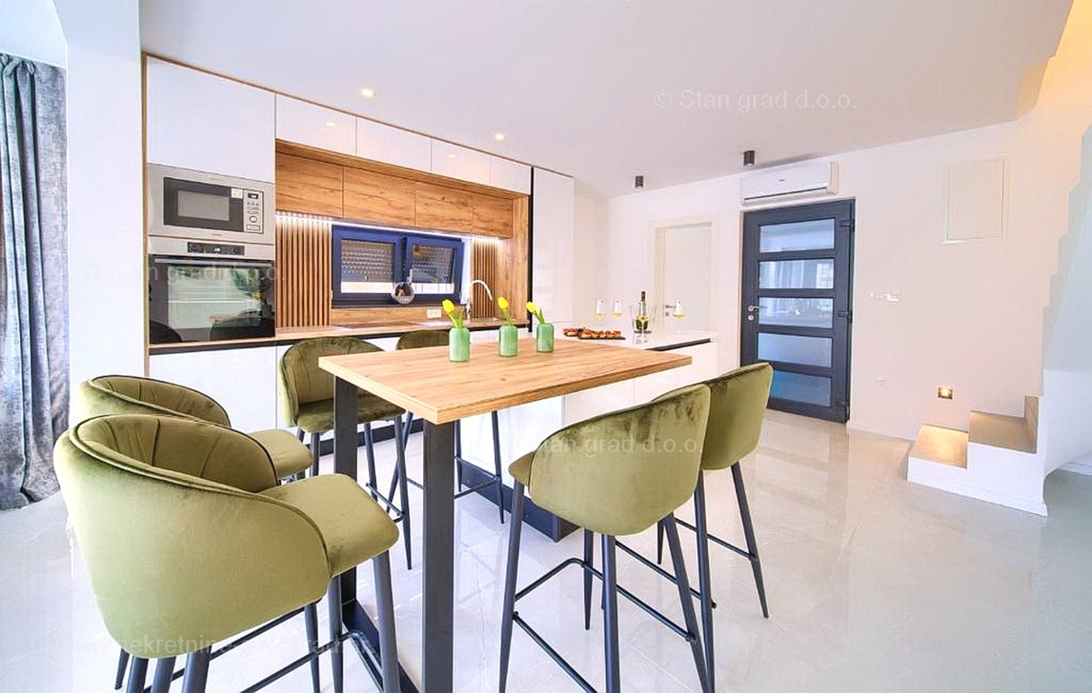 Flat For sale - PRIMORSKO-GORANSKA KRK