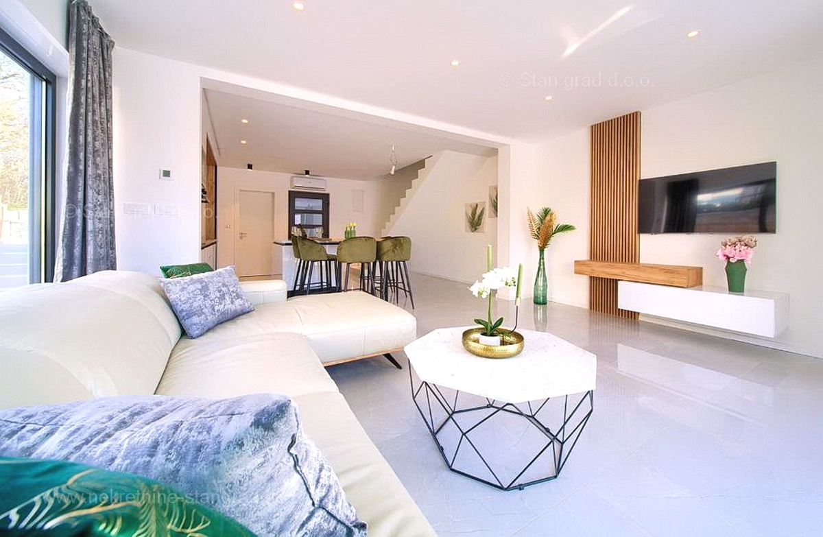 Flat For sale - PRIMORSKO-GORANSKA KRK