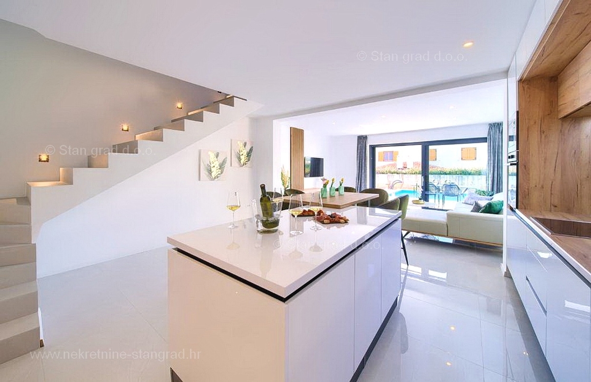 Flat For sale - PRIMORSKO-GORANSKA KRK