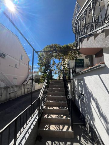 Kuća na prodaju 370 m² – Vodice