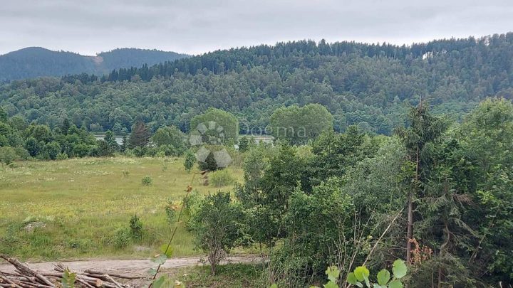 Zemljište na prodaju 1034 m² – Fužine