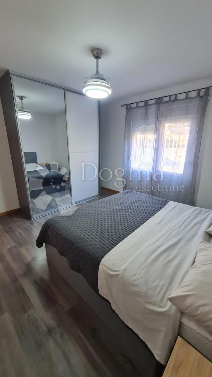 Apartmán K pronájmu - SPLITSKO-DALMATINSKA KAŠTELA