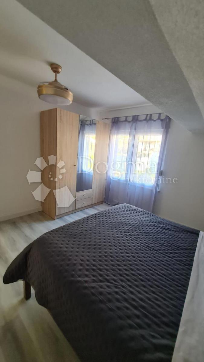 Apartmán K pronájmu - SPLITSKO-DALMATINSKA KAŠTELA