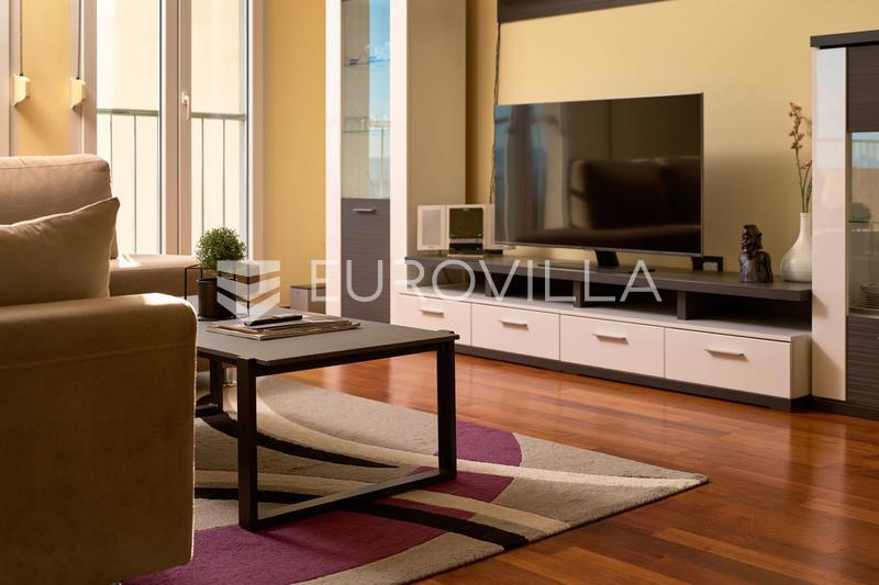 Appartement À louer - SPLITSKO-DALMATINSKA SPLIT