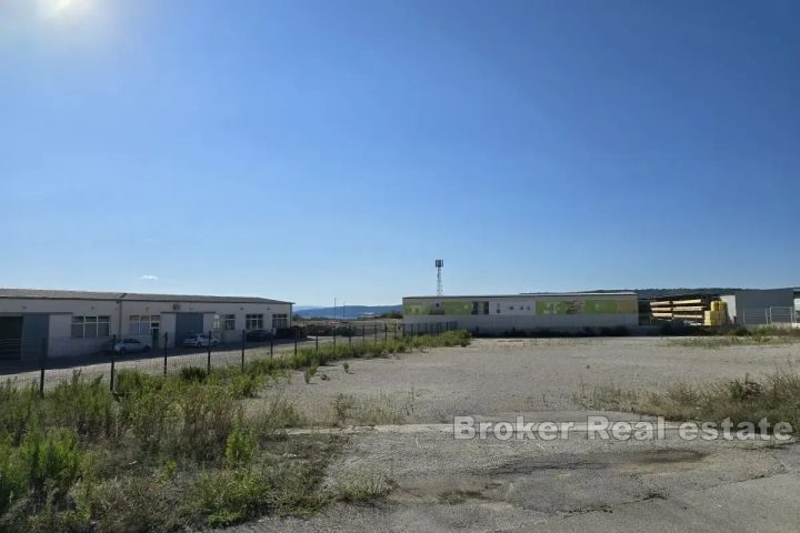 Zemljište na prodaju 2400 m² – Kaštela