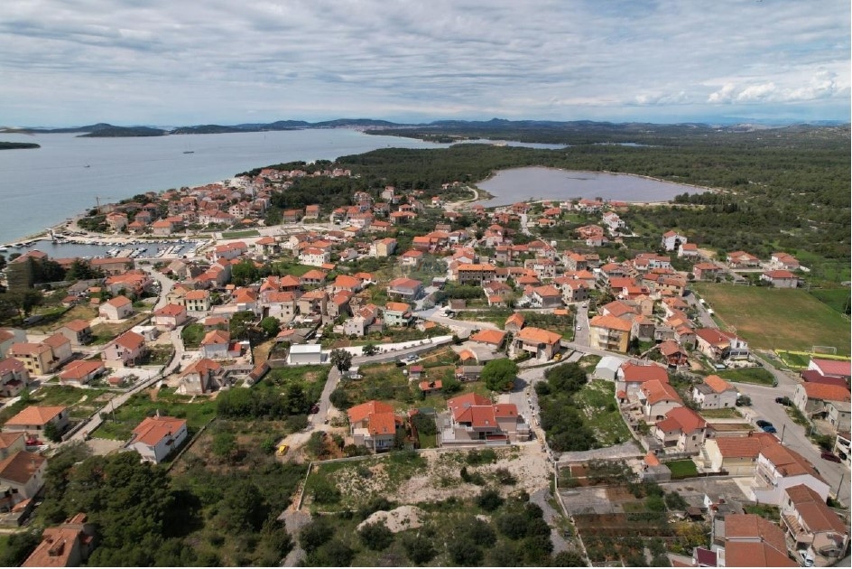 Land For sale - ŠIBENSKO-KNINSKA ŠIBENIK