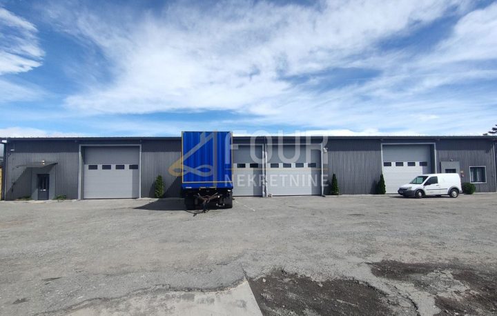 Lokal użytkowy na sprzedaż 380 m² – Čavle