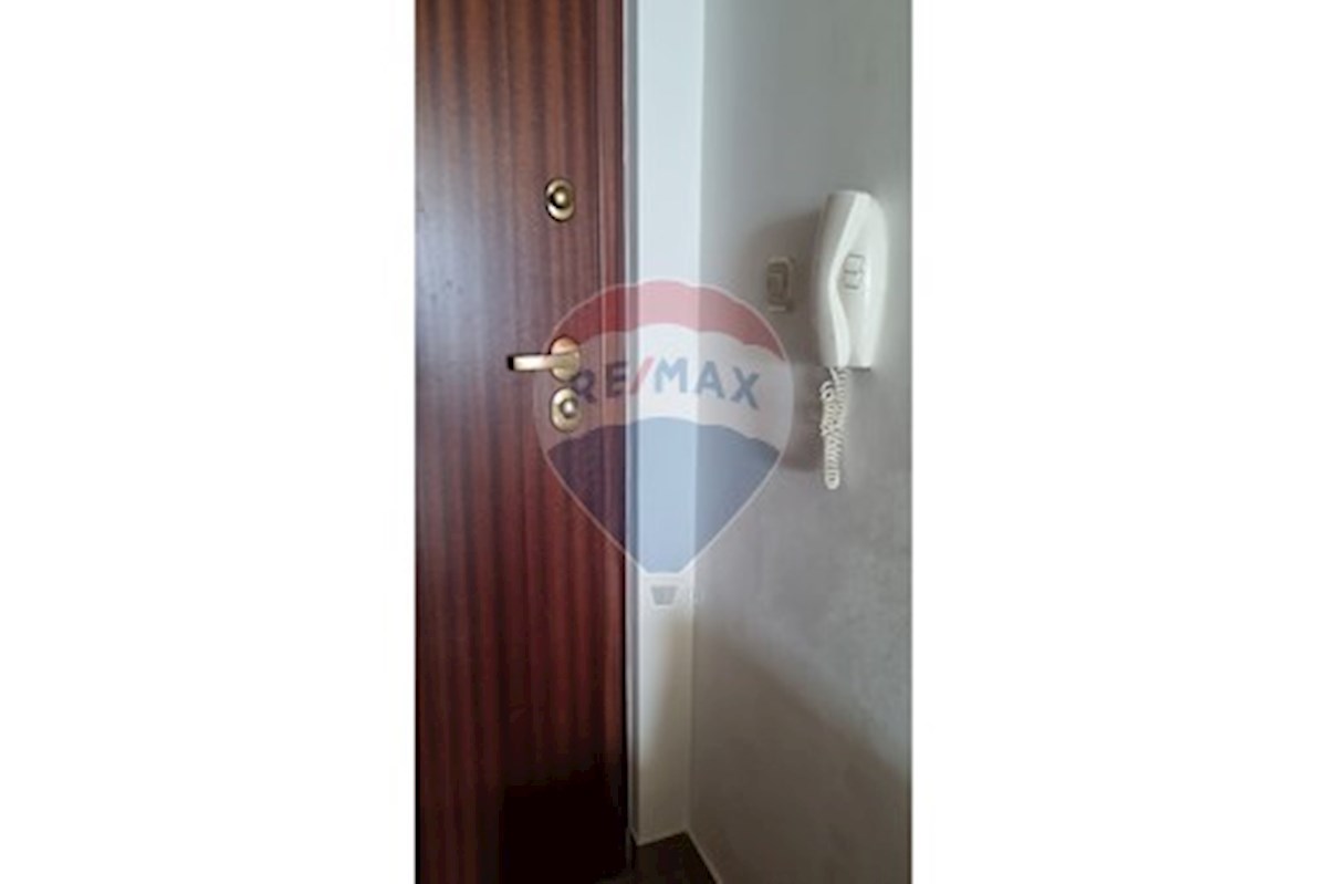 Apartma Za najem - SPLITSKO-DALMATINSKA SPLIT