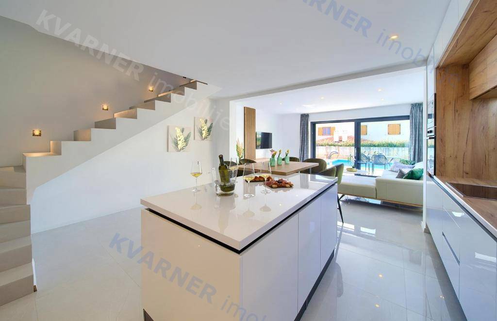 Flat For sale - PRIMORSKO-GORANSKA KRK