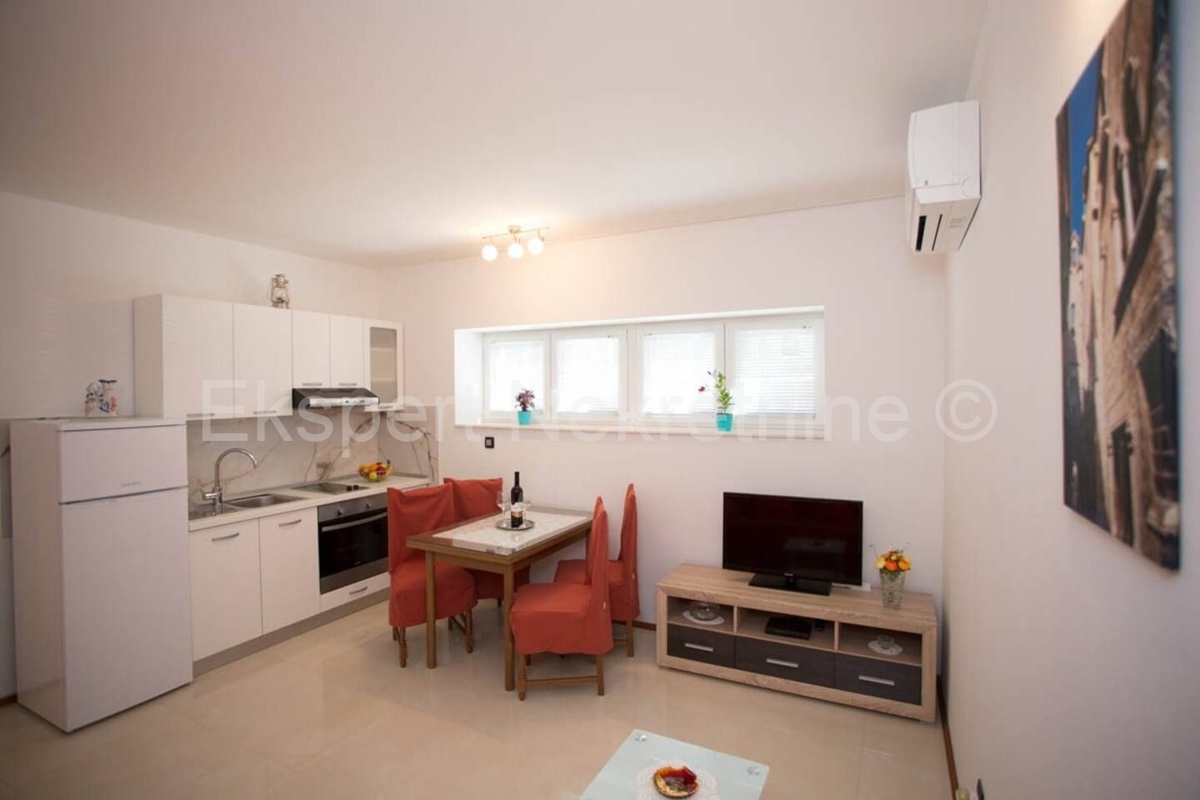 Flat For rent - SPLITSKO-DALMATINSKA SPLIT