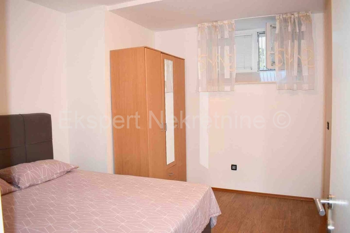 Flat For rent - SPLITSKO-DALMATINSKA SPLIT