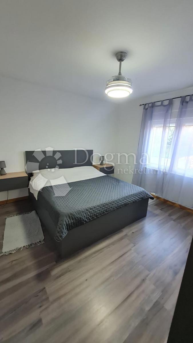 Apartmán K pronájmu - SPLITSKO-DALMATINSKA KAŠTELA