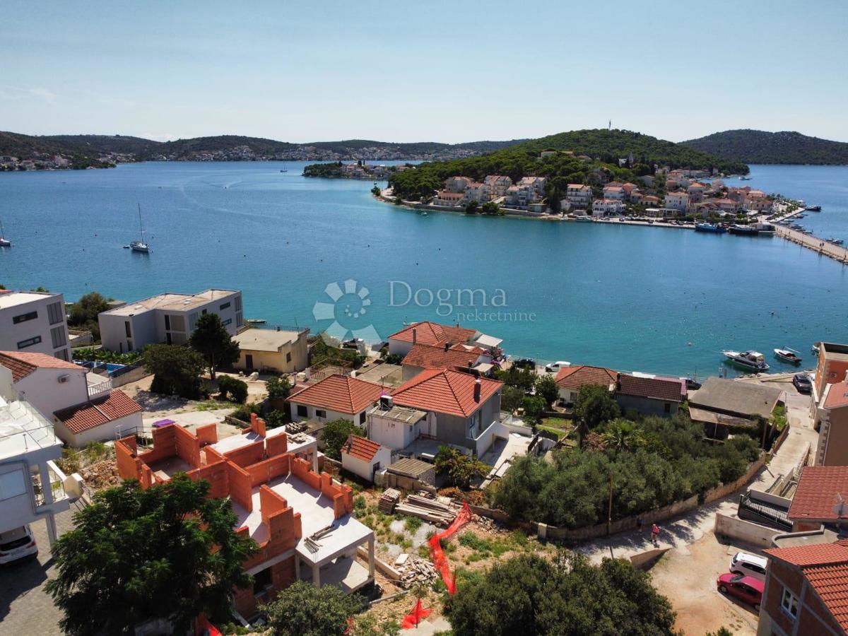 Appartamento In vendita - ŠIBENSKO-KNINSKA ROGOZNICA